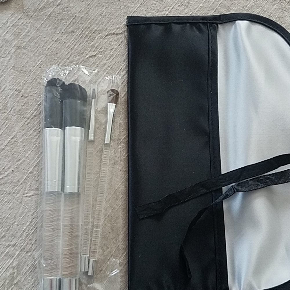 Avon Make up Brushes